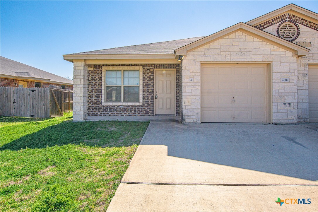 Primary Photo - 4602 Cambridge Dr