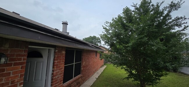 Photo - 1419 Twining Oaks Ln House