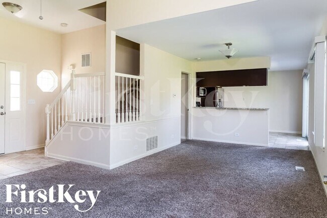 Building Photo - 2406 Aspen Dr