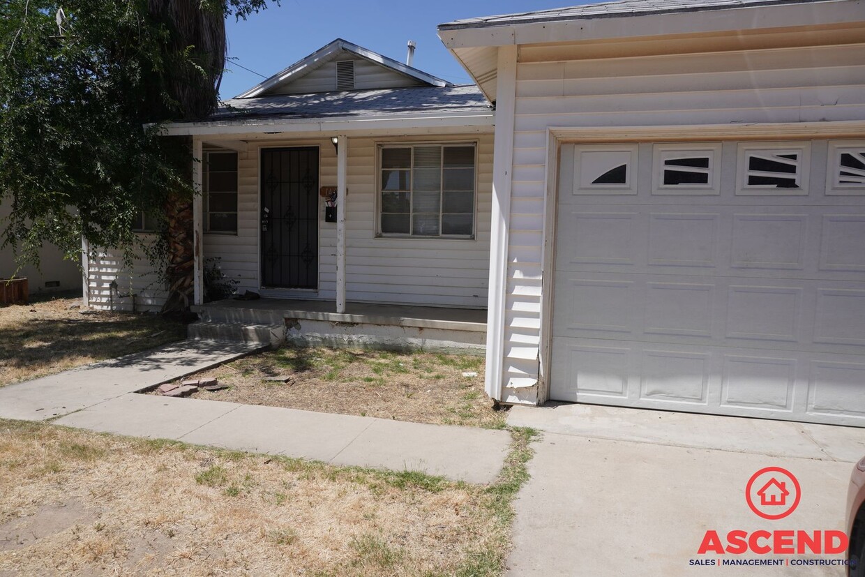 Primary Photo - Home in East Bakersfield!