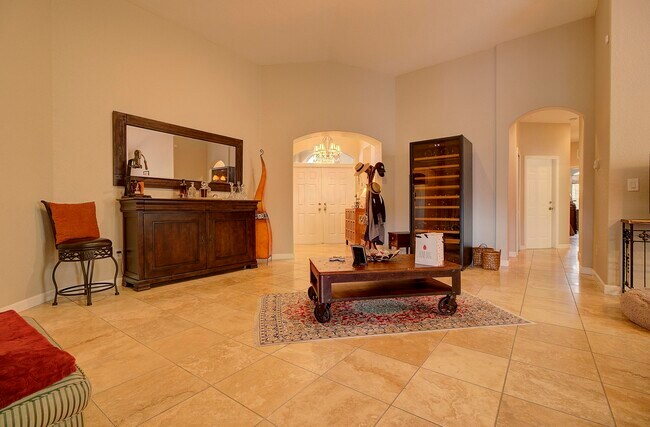 Foto del edificio - 10561 Galleria St