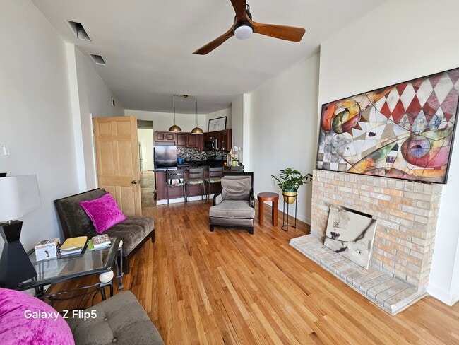 vista desde la sala de estar - 2417 W Warren Blvd