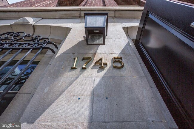 Foto del edificio - 1745 N St NW