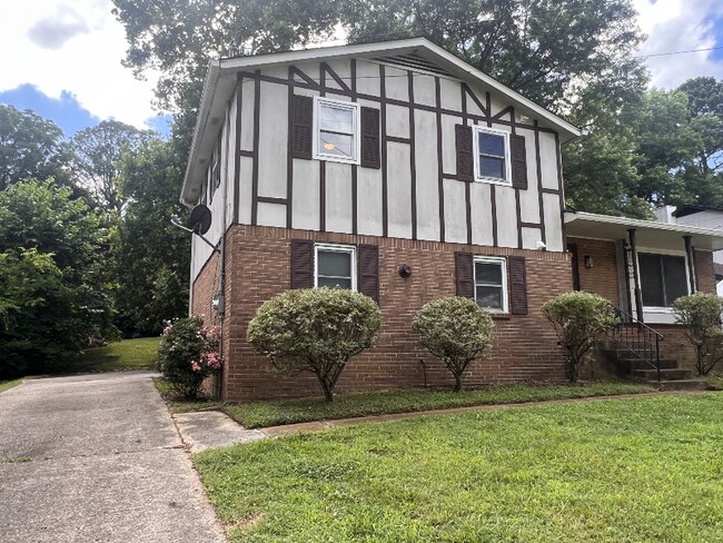 Building Photo - 416 Ocala Ct N