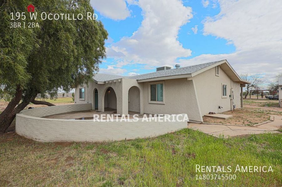 Primary Photo - 3 ACRE Horse Property with 3bed 2 bath Hom...