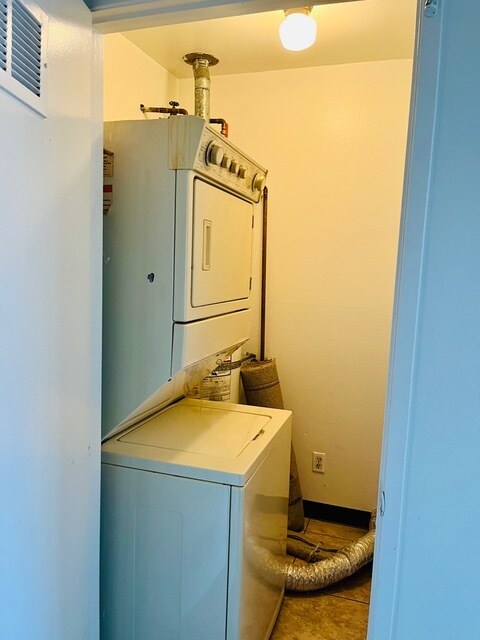 Foto principal - 2325 Highbury Ave