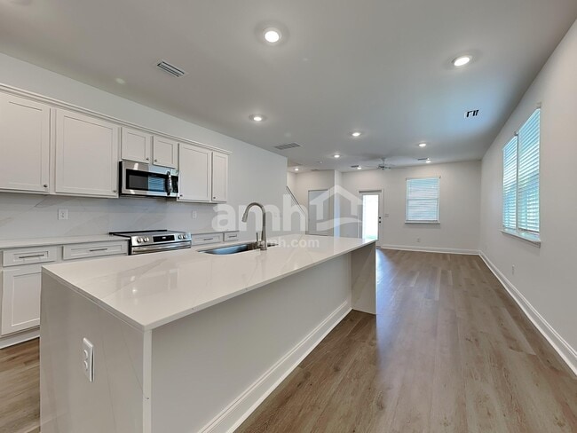 Building Photo - 168 Portside Pk Dr