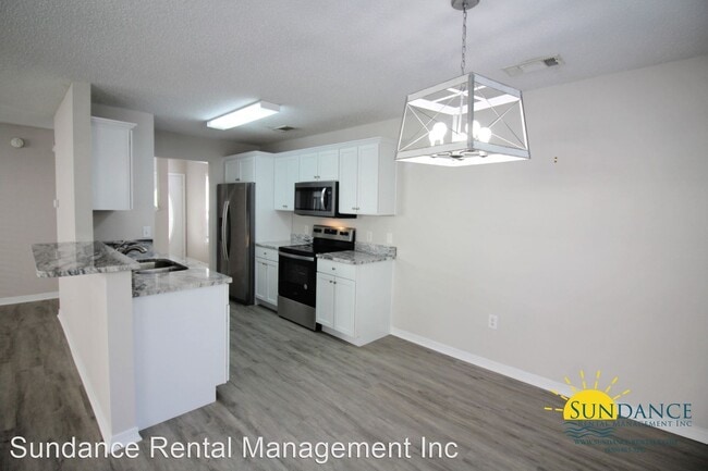 Building Photo - 3 br, 2.5 bath House - 234 Twin Lakes Lane