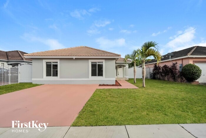 Primary Photo - 12350 SW 217th St