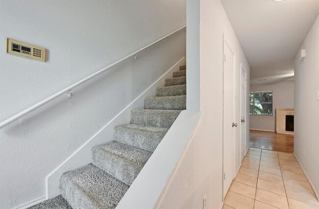 Building Photo - 1815 River Crossing Cir