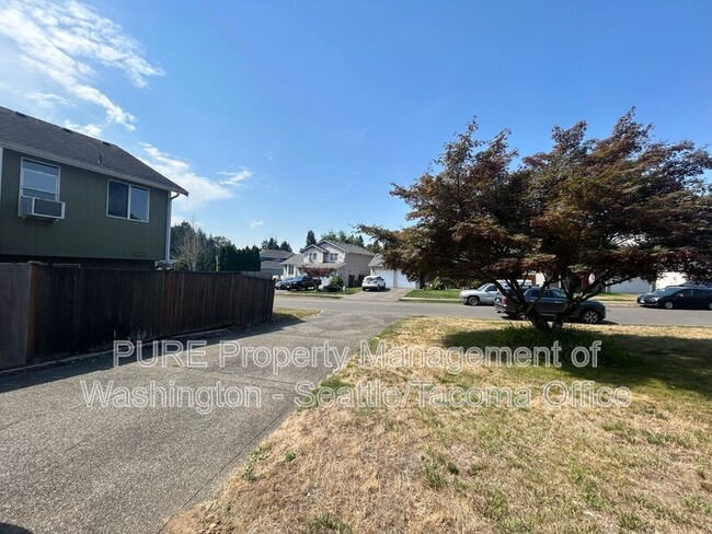 Building Photo - 15021 93rd Ave E