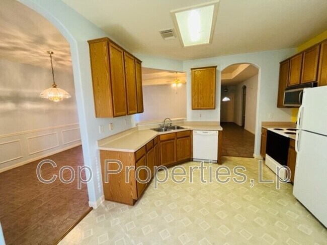 Foto del edificio - 6239 Parkland Oaks Dr