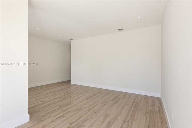 Foto del edificio - 6852 NW 4th Ave