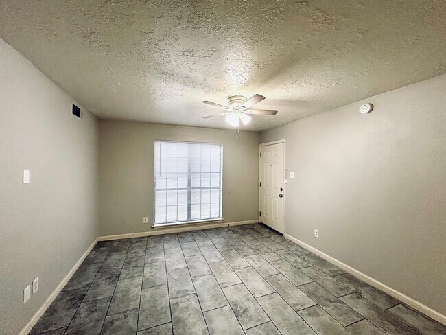 Foto del edificio - 3318 N MacGregor Way