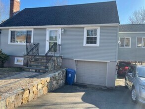 Building Photo - 533 Water St