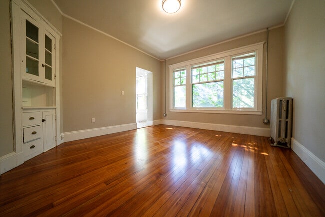 Building Photo - 19-21 Agassiz St