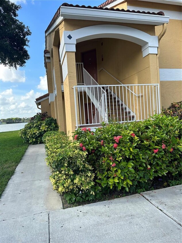 Primary Photo - 2647 NW 33rd St