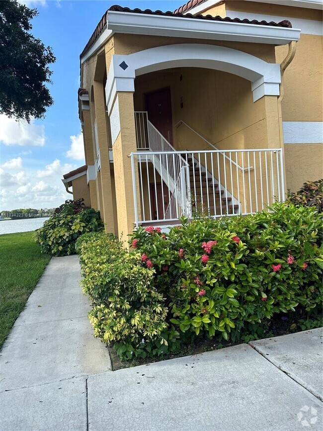 Building Photo - 2647 NW 33rd St