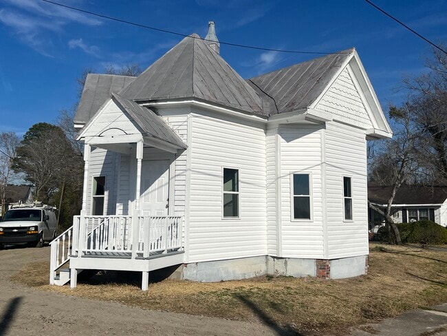 200 S. Smithwick - 200 S Smithwick St