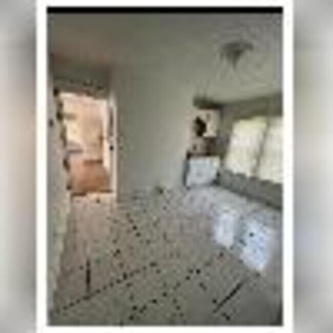 Foto del edificio - 9605 Adams Ave