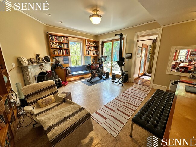 Foto del edificio - 120 Lake View Ave