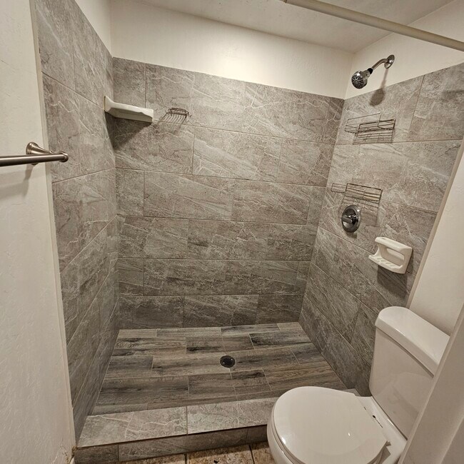 Foto del edificio - 420 S Terry Ln