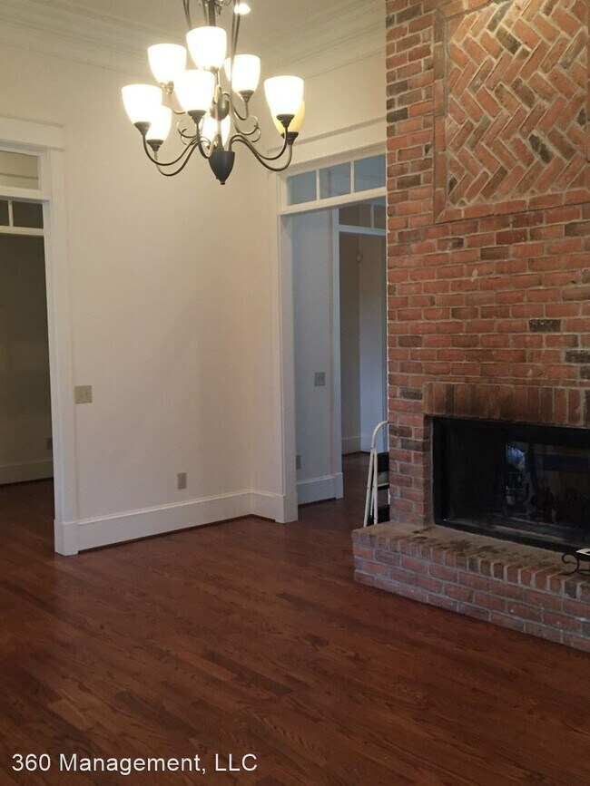 Building Photo - 4 br, 2.5 bath House - 244 Chadwick Ln