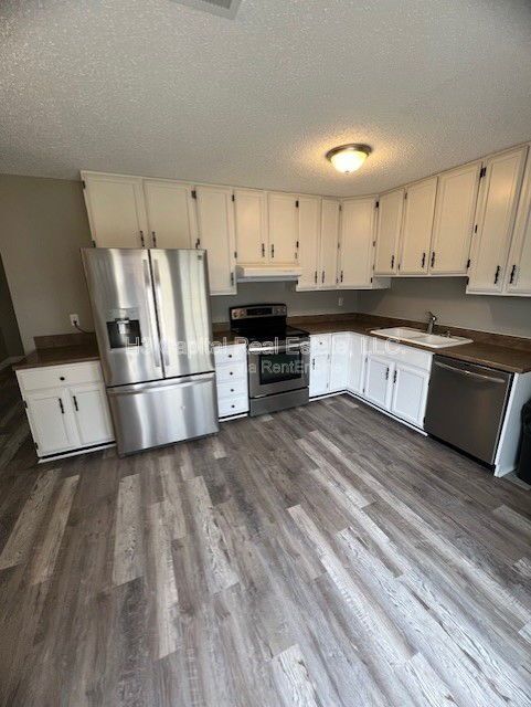 Building Photo - 419 Eagles Way