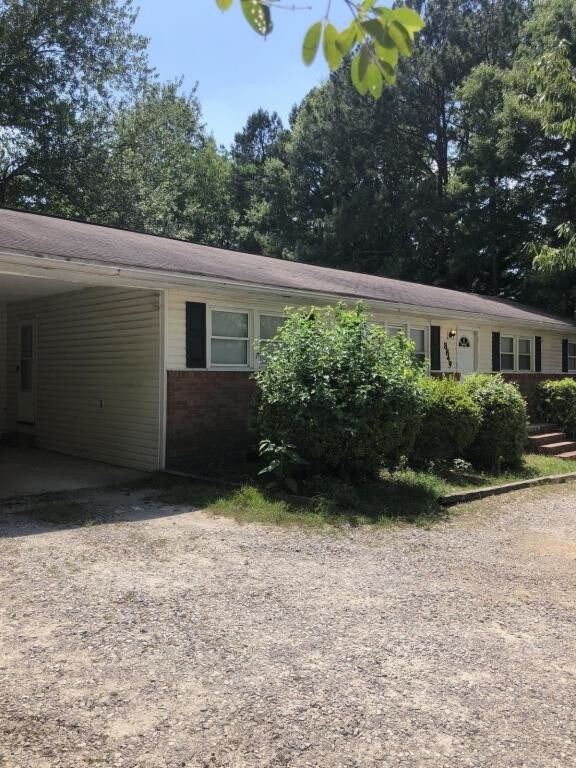 Foto del edificio - 8849 Chapel Hill, room C