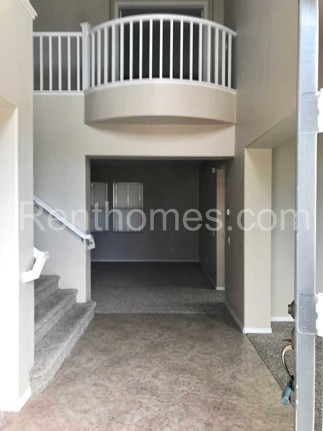 Building Photo - 5539 Alexandrine Ct