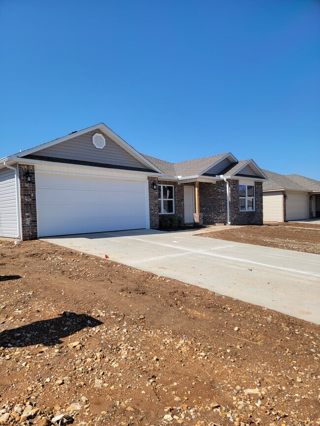 Foto del edificio - 1741 Hermitage Dr