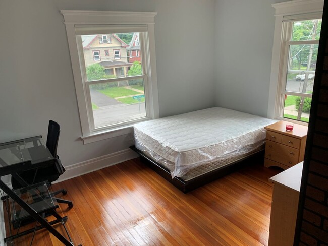 Foto del edificio - 901 Westcott St