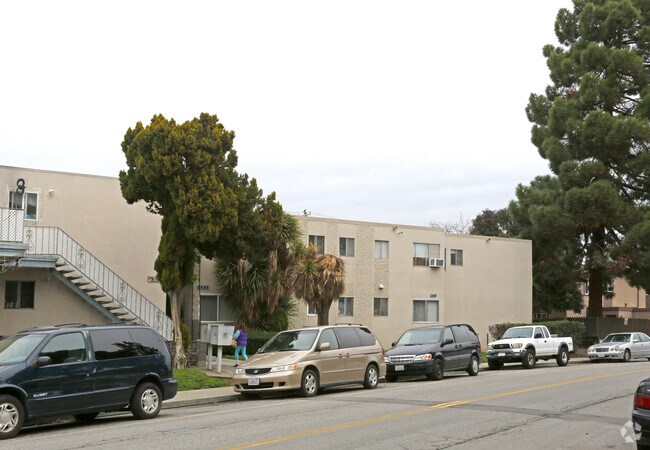 Foto del edificio - 3499 Agate Dr