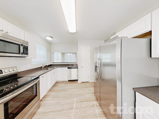 Building Photo - 5725 Becton Park Dr