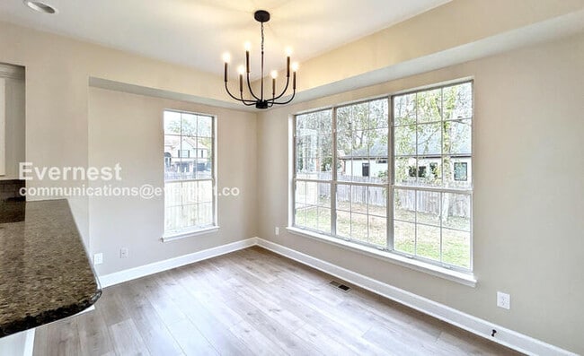 Building Photo - 1112 Clairmonte Dr