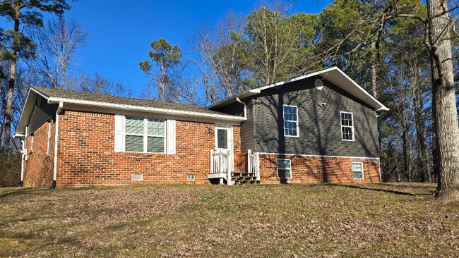 Foto del edificio - 210 Dogwood Cir