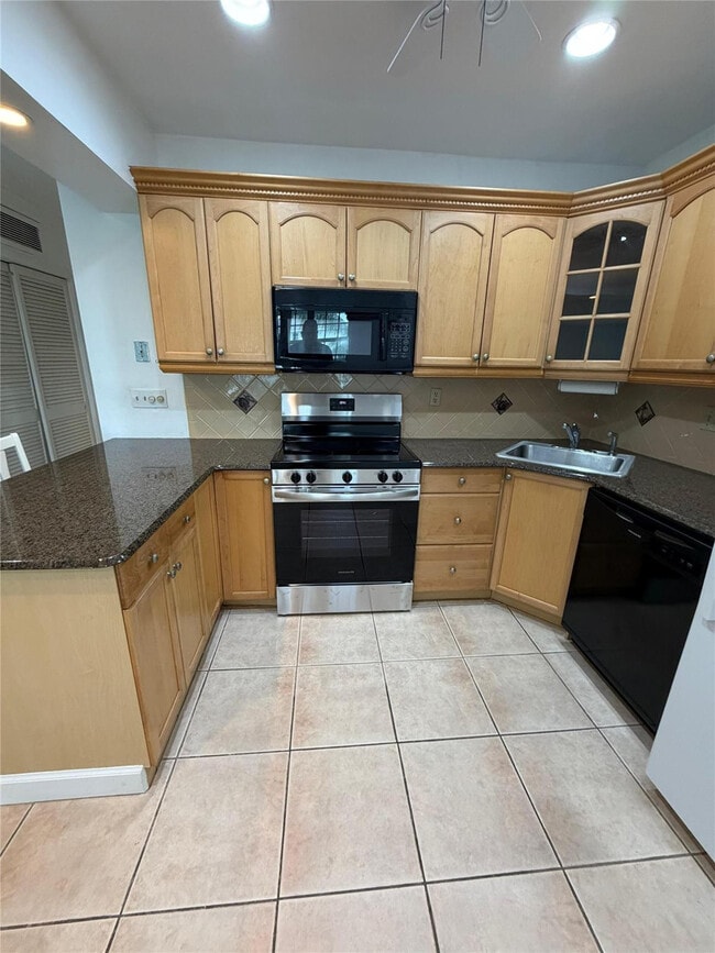 Building Photo - 5203 NE 24th Terrace