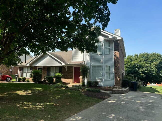 Building Photo - 317 Hillside Ct