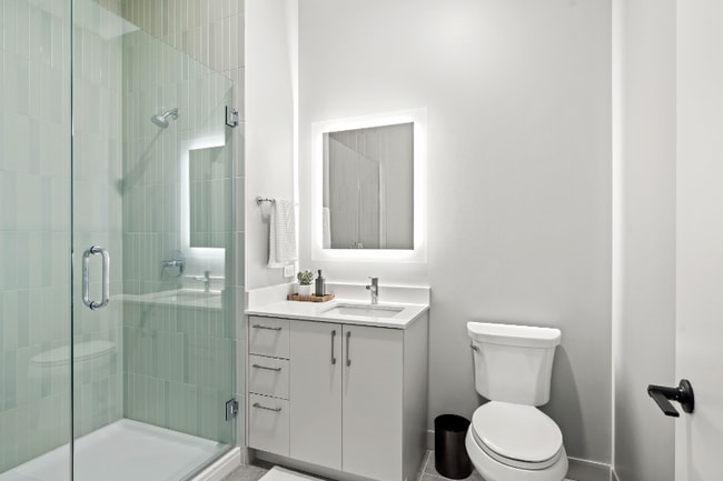 Building Photo - 1201 W Van Buren St