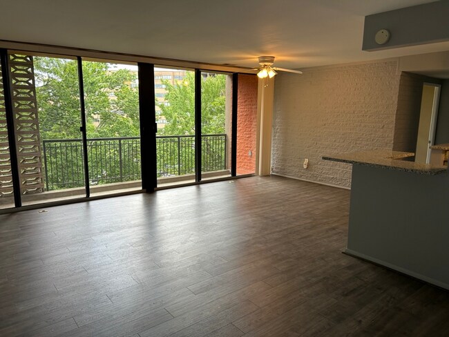 Building Photo - 12 S Van Dorn St