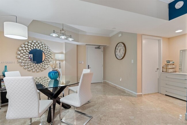 Foto del edificio - 19900 E Country Club Dr