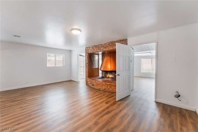 Building Photo - 1109 Tumbleweed Ave