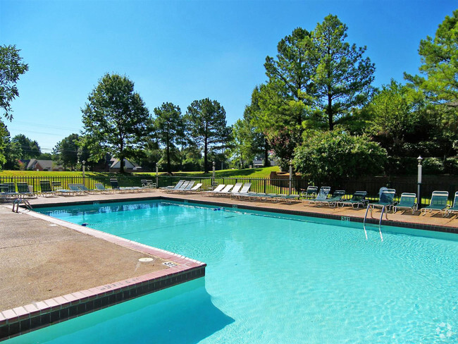 Building Photo - Woodchase Apartments