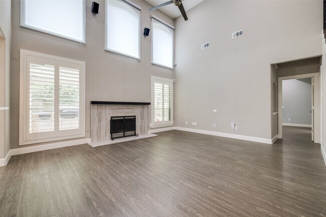 Building Photo - 18507 Berry Leaf Ct