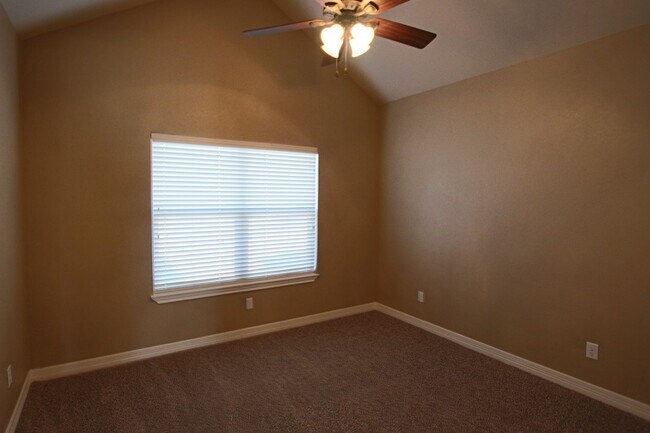 Foto del edificio - Gorgeous 3 Bed 2 Bath Home in Bullard! Coming Soon!