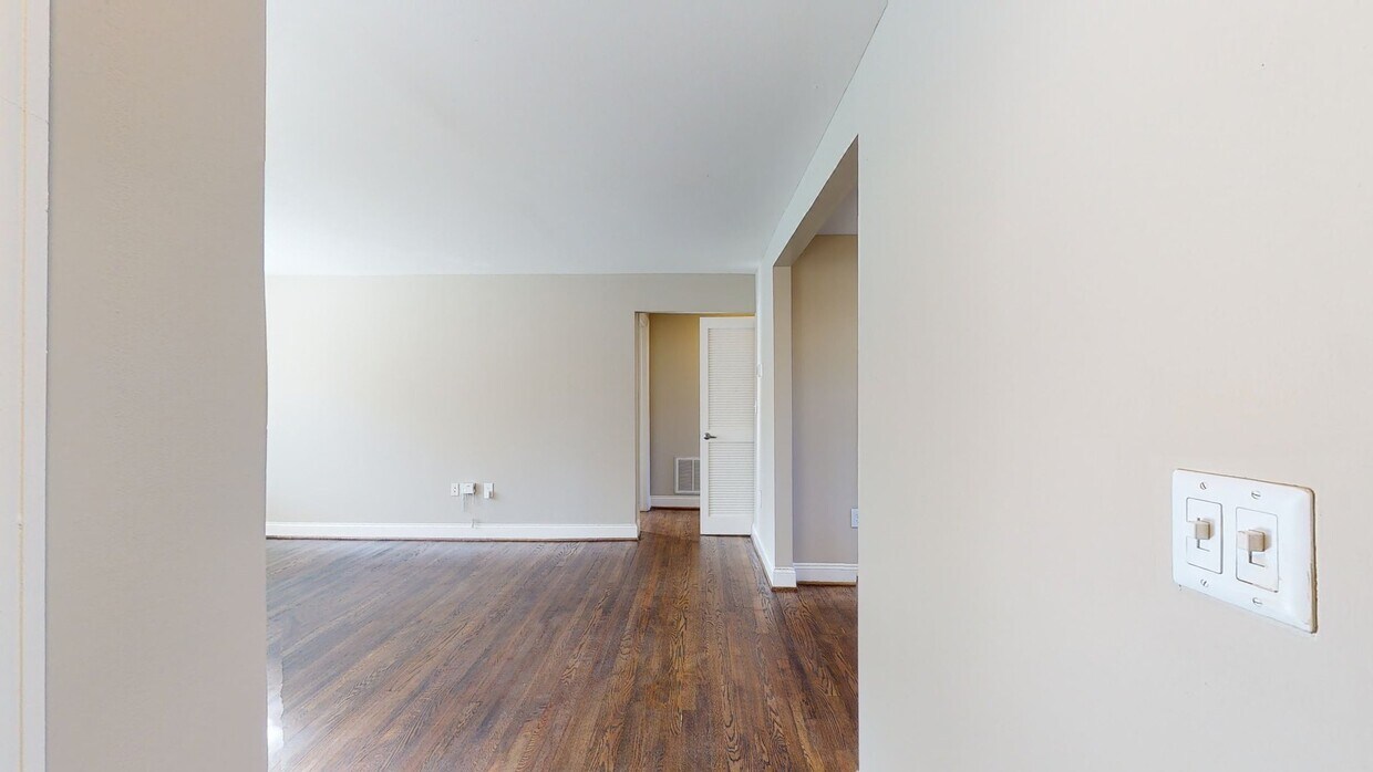 Photo - Rodgers Forge Apartments