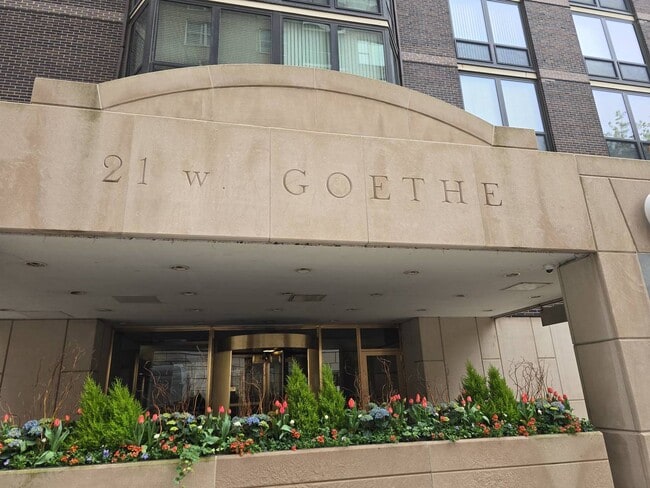 Building Photo - 21 W Goethe St