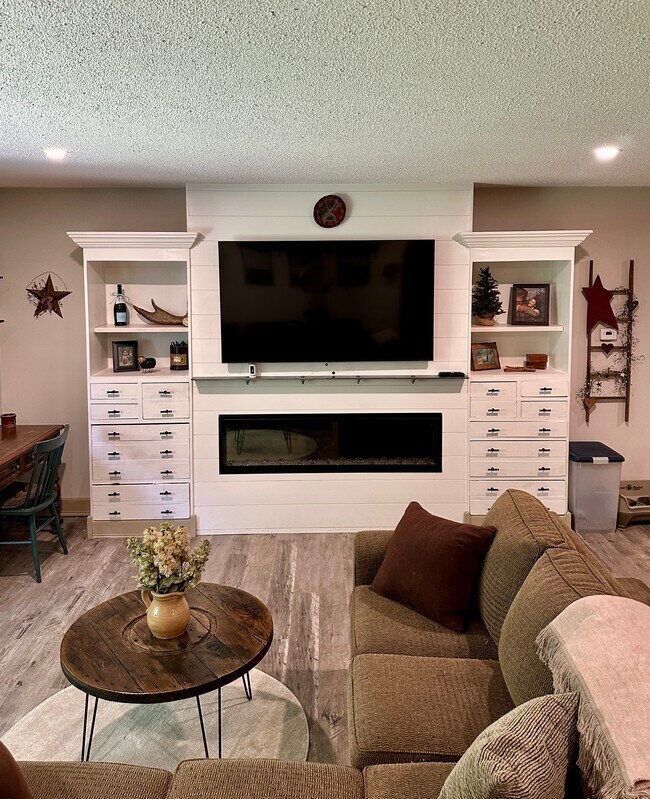 Foto del edificio - 15 Thayer Pond Dr