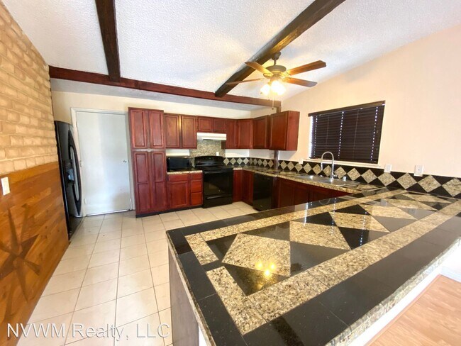Building Photo - 3 br, 2 bath House - 6255 Bullion Blvd