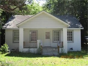 Building Photo - 1426 Helon St